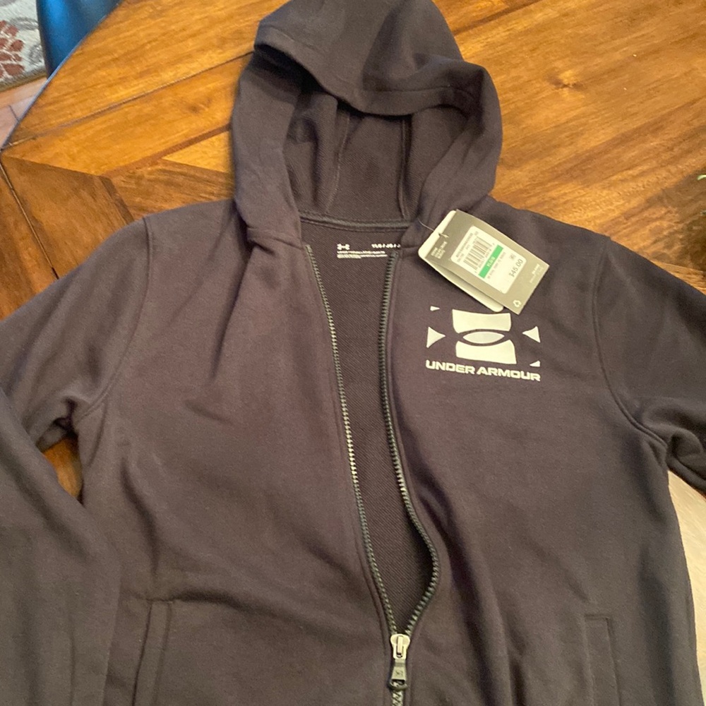 BNWT under armour zip up